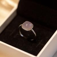 ราคา แหวนหยกฮั่ฟเต้ แหวนหยกสีขาว แหวนทรงสี่เหลี่ยมเล็กสำหรับผู้หญิง ดีไซน์เรียบง่าย แหวนหยกสีม่วง แหวนหยกสีขาว แหวนหยกสีม่วง (23903344117)