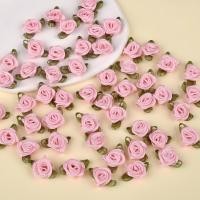 ราคา 50ชิ้นริบบิ้นซาตินดอกตูมอุปกรณ์ตกเเต่งดอกกุหลาบไซส์เล็กมีใบสีเขียวสำหรับสมุดติดรูปผ้าแบบทำมืออุปกรณ์งานประดิษฐ์ตกแต่งจักรเย็บผ้า (24564588922)