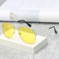 ราคา แว่นมองกลางคืนสีเหลือง Star Driver สำหรับขับรถในเวลากลางคืน ป้องกันแสงสว่างไกล เลนส์แก้วตกแต่ง ใส่สบาย สไตล์เกาหลี (24198859663)