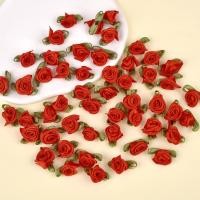 ราคา 50ชิ้นริบบิ้นซาตินดอกตูมอุปกรณ์ตกเเต่งดอกกุหลาบไซส์เล็กมีใบสีเขียวสำหรับสมุดติดรูปผ้าแบบทำมืออุปกรณ์งานประดิษฐ์ตกแต่งจักรเย็บผ้า (24564588925)