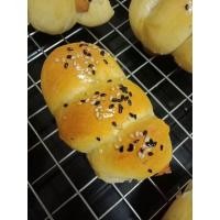 ราคา ขนมปังไส้กรอกไก่อย่างดี งาดำและพาสลี่ย์จัมโบ้ ขนมปังนุ่มหอมเนยอร่อยลงตัว อบสดใหม่ตามออเดอร์ทุกวัน (17935045705)