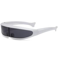 ราคา แว่นตากันแดดแฟชั่นหางปลาสีสันสดใส กรอบแว่นสีดำ แดง ขาว รูปทรงสี่เหลี่ยม ป้องกันรังสียูวี (21931418060)