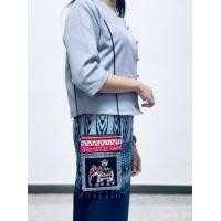 ราคา กระเป๋าผ้าพื้นเมืองใบเล็ก กระเป๋าใส่โทรศัพท์ สะพายข้าง ขนาด 6x8 นิ้ว คละลาย (18494709546)