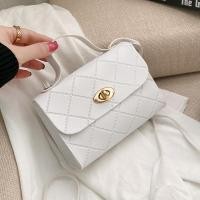 ราคา กระเป๋าสะพายหลัง PU สำหรับสุภาพสตรีกระเป๋าสะพายขนาดเล็กสไตล์เกาหลีกระเป๋าโทรศัพท์มือถือ Carabiner (24539695810)