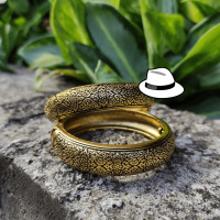 ราคา กำไลถมทอง ลงยาลายฉลุโบราณ ข้อมือผู้ชายและผู้หญิงใส่ได้ งานฉลุอยุธยา (14091398951)