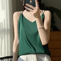 ราคา เสื้อกั๊กผ้าซาตินคอวีแขนกุดหรูหราสำหรับผู้หญิง ทรงสลิมฟิต เสื้อชั้นในคอวีผ้าซาตินเนื้อนุ่มสบาย ดีไซน์เก๋ไก๋ (24912110231)