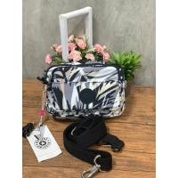 ราคา กระเป๋าสะพาย KIPLING Small shoulder bag แบรนด์แท้ คอลเลคชั่น Pacman ขนาดพกพา มีช่องซิปถึง3ช่องใช้งาน เป็นได้ทั้งกระเป๋าคาดอก หรือคาดเอว หรือส (3634874321)