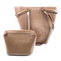 ราคา Playboy รุ่น GINA Bucket Bag กระเป๋าสะพายข้างผู้หญิง รหัส ST B254PB639 ดีไซน์ทรงถัง หนังนิ่มปั๊มจมโลโก้มีกระเป๋าลูกด้านใน มี 2 สี Matte Black Latte Brown (25398383797)