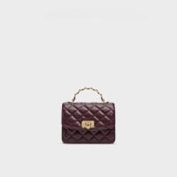 ราคา CHARLES and KEITH CK2 50701608 กระเป๋าสะพายข้างแบบพกพาโซ่เพชร กระเป๋าสี่เหลี่ยมเล็ก (24674975898)