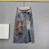 ราคา กระโปรงยีนส์เอวสูงทรงสลิมฟิตสำหรับผู้หญิง ฤดูใบไม้ร่วง 2025 กระโปรงยาวปานกลางปักลายดอกไม้แบบใหม่ เอวยางยืด กระเป๋า (23098653922)