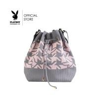 ราคา Playboy รุ่น Knitzy Womens Bag กระเป๋าสะพายข้างไหมพรมผู้หญิง รหัส ST BS252PB132 ดีไซน์ทรงขนมจีบ ไหมพรมถักลายโลโก้ (24914235138)