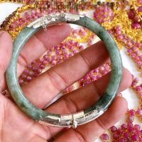 ราคา กำไล กำไรหยกแท้ ครอบเงินแท้ กำไลหยกพม่าเจไดต์ type A ไซส์ 55 62 มิล (14882309439)