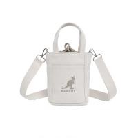 ราคา Kangol Shoulder Bag กระเป๋าสะพาย สกรีนโลโก้ kangol สีขาว ดำ 64551702 (22972921686)