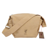 ราคา Liverpool FC กระเป๋าสะพายข้างสปอร์ตสีเบจ (25288196207)
