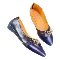 ราคา รองเท้าคัทชู Bigsize 41 45 ส้นสูง 1 นิ้ว แบบส้นเตารีด ประดับโบว์เพชร ใส่ทำงาน ออกงาน เดินง่าย ไม่ปวดเท้า สำหรับสาวไซส์ใหญ่คะ (22414677757)