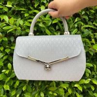 ราคา กระเป๋าผ้าไทยทรงคุณนาย 14 สีบรอนซ์เงิน ทำจากผ้าไหมแพรทิพย์ทอเครื่อง (25117313945)