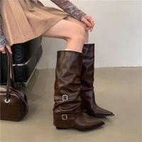 ราคา MOSI รองเท้าบูทส้นเตี้ยปลายแหลม สีดำ (25025961910)