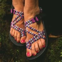 ราคา ผลิตด้วยวัสดุเกรดดี รองเท้าผู้หญิง รองเท้าแตะรัดส้น Chaco Sandals รองเท้าสำหรับผู้หญฺิง รองเท้าแฟชั่นขายดี รองเท้างานใหม่ นุ่มใส่สบาย (8126764962)