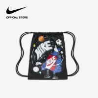 ราคา Nike Boxy Drawstring Bag Black ไนกี้ กระเป๋าเด็กมีเชือกรูด Boxy สีดำ (21501279044)