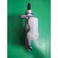 ราคา กระป๋องน้ำมันเบรค ปั้มหม้อลมเบรค ท่อยาง Toyota wish มือสองยี่ปุ่นแท้ (22840501184)