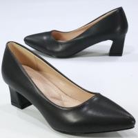 ราคา 1773 1 รองเท้าคัชชูหนังนิ่มมันเงาส้นสูง2นิ้ว (4999540180)