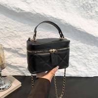 ราคา กระเป๋าถือสี่เหลี่ยมเล็กสำหรับผู้หญิง กระเป๋าสะพายข้างโซ่แฟชั่นฤดูใบไม้ผลิและฤดูร้อน 2024 กระเป๋าถือทรงถังทรงกลมแบบใหม่ กระเป๋าสะพายข้างทรงกลมแบบสะพายข้าง (25010903753)