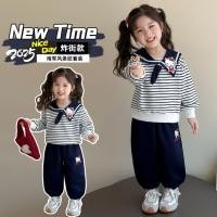 ราคา เสื้อแขนยาวเด็กผู้หญิง 2025 สีชมพู ลาย Hello Kitty ลายขวาง ชุดสองชิ้น ผ้านุ่มสบาย กระโปรงยาว (25492843890)
