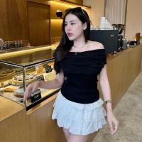 ราคา SpinnyHouse เสื้อปาดไหล่ ผ้าไหมพรมยืดเยอะ เรียบหรูดูแพงสุดๆ สาวอวบใส่ได้ ปาดไหล่ สไตล์เกาหลี รุ่น เมืองหลวง (24690256906)