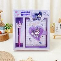 ราคา NIKO ชุดสมุดโน๊ตเด็ก My Melody สมุดโน๊ตนักเรียน Sanrio หัวเข็มขัดแม่เหล็ก สมุดโน๊ต Kuromi กล่องของขวัญเครื่องเขียน (24367895213)