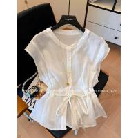 ราคา เสื้อเชิ้ตคอโปโลแขนกุดเข้ารูปสไตล์เกาหลีสีขาวฤดูร้อนปี 2025 เสื้อเชิ้ตคอกลมแขนกุดเข้ารูปสำหรับใส่ไปทำงาน (25257580250)