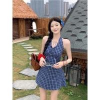 ราคา ชุดเดรสคอวีแขนกุดเอวสูงลายสก็อตสีน้ำเงินสไตล์เกาหลีสำหรับผู้หญิงในช่วงฤดูร้อน กระโปรงสั้นทรงเอผูกโบว์ กระโปรงสั้นทรงเอ (25004605188)