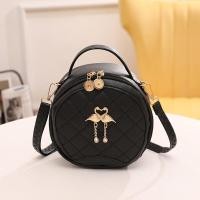 ราคา กระเป๋าสะพายไหล่ขนาดเล็กแบบกลมสำหรับผู้หญิง กระเป๋าสะพายไหล่แบบลำลอง ปักลาย 2023 กระเป๋าสะพายไหล่แบบใหม่สไตล์เรียบง่ายลายดอกไม้ปักลาย (23152109353)