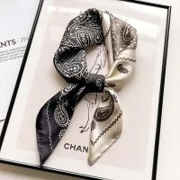 ราคา ผ้าพันคอผ้าไหมลายดอกไม้เมล็ดคางฟ้าสีดำขาว ผ้าพันคอผ้าฝ้ายทรงสี่เหลี่ยมเล็กสำหรับผู้หญิงในฤดูใบไม้ผลิและฤดูใบไม้ร่วง ผ้าคลุมคอ ผ้าคลุมไหล่ ผ้าฝ้าย 70x70 (23734479757)