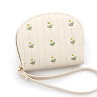 ราคา New Short Womens Wallet Embroidered Short Wallet Shell Shaped Zipper Wallet Handheld Wallet With Organ Bag (23575704295)