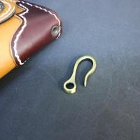 ราคา พวงกุญแจสีทองเหลือง สามารถไว้กับห้อยกระเป๋าหรือกางเกง กุญแจ รถ เท่ๆสวยๆ (4393518899)