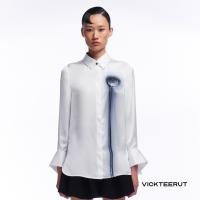 ราคา VICKTEERUT ราคาปกติ 6650 Long Sleeve Satin Shirt with Flower Motif เสื้อเชิ้ตแขนยาว ผ้าซาติน พิมพ์ลายดอกไม้ (24366388525)