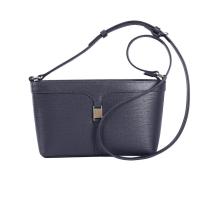 ราคา Guy Laroche กระเป๋าสะพาย Cross Body รุ่น AGH0691 สีดำ (25706592343)