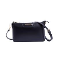 ราคา Guy Laroche กระเป๋าสะพายข้าง Cross Body รุ่น AGH0711 สีดำ (24739719316)