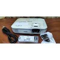 ราคา โปรเจคเตอร์ epson ebx 11 2600 ลูเมนแสงแรงๆใช้งานน้อย 779 ชั่วโมงมีตำหนิรอยแตกร้าวจากการขนส่งไม่มีผลจากการใช้งานตามนิ้วชี้แถมรีโมทกับตัวแปลง HDMI (24655179793)