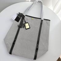 ราคา ralph lauren tote bag canvas พร้อมพวงกุญแจ ทำได้หลายทรง งานoutlet เป๊ะทุกจุด หนังแท้ ตัดกับผ้าแคนวาส งานเกรดขายแท้ ขนาดฐาน 15 นิ้ว ปาก 21 นิ้ว สูง 13 นิ้ว (26289915396)