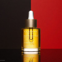 ราคา Official Authentic Clarins Aromaphytocare Santal Blue Orchid Lotus Treatment Oil 30ml (25576926311)