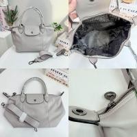 ราคา longchamp 11 สี NEW กระเป๋าลองชอมถือ tote bag อุปกรณ์ ป้าย ถุงผ้า ขนาด m ฐาน 10 นิ้ว ปาก 13 นิ้ว สูง 9 นิ้ว ราคา 789 บาท longchamp (24556622166)