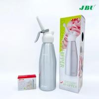 ราคา ขวดวิปปิ้งครีมหัวพลาสติก กระบอกวิปปิ้งครีมหัวพลาสติก ขนาด 1 0 ลิตร แถมฟรีแก๊สวิปปิ้งครีม N2O 1 กล่อง ภายในกล่องบรรจุก๊าซ 10 หลอดต่อกล่อง (405955142)