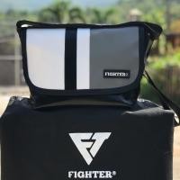 ราคา สั่งเลย พร้อมส่ง Fighter กระเป๋าสะพายข้าง เก็บเงินปลายทางได้ พร้อมส่J เทาขาว ส่งด่วน กทม 1 วันถึง ตจว 2 3วันถึง เปิดการมองเห็น AI Lazada (1051044483)