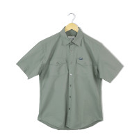 ราคา Bovy Olive Shirt เสื้อเชิ้ตแขนสั้นสีเขียวขี้ม้าสีเขียวอ่อน รุ่นBA 3596 สี ฺGN02GN09 (25049838851)