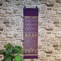 ราคา 281 ผ้าไหมแกมฝ้าย ผ้าไทย ผ้าซิ่น ผ้าทอทั้งผืน ลายลาวครั่ง สีม่วง (25096140477)