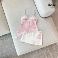 ราคา Rosé Set เสื้อสายเดี่ยวผ้าเครปซาตินสีชมพูแต่งลูกไม้ขอบคอและชายเสื้อ (25715249658)