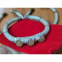 ราคา Inspire Jewelry กำไลกึ่งสร้อยข้อมือนพเก้า สวยงามมาก หรือจะเป็นกำไลหางช้าง สีขาว ธรรมชาติแท้ ไม่ขัดสี ตัวเรือนเงินแท้ ประดับทับทิมแท้ สวยเรียบหรู เป็นเครื่องประดับมงคล (24750324274)
