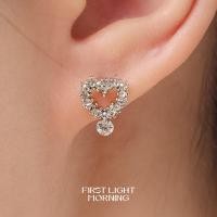 ราคา First Light Morning Darinya Earrings ผลิตจาก Swarovski Elements ต่างหูแป้น ต่างหูหัวใจ วาเลนไทน์ (25454474768)