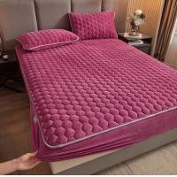 ราคา ผ้าปูกำมะหยี่ 6 ฟุต นุ่ม ลื่น แถมฟรีปลอกหมอนหนุนกำมะหยี่ 2 ใบ (25008909562)